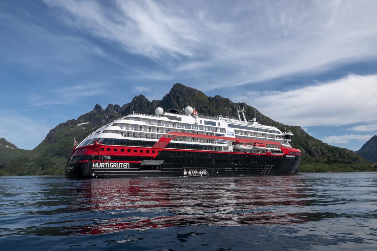 MS Trollfjord