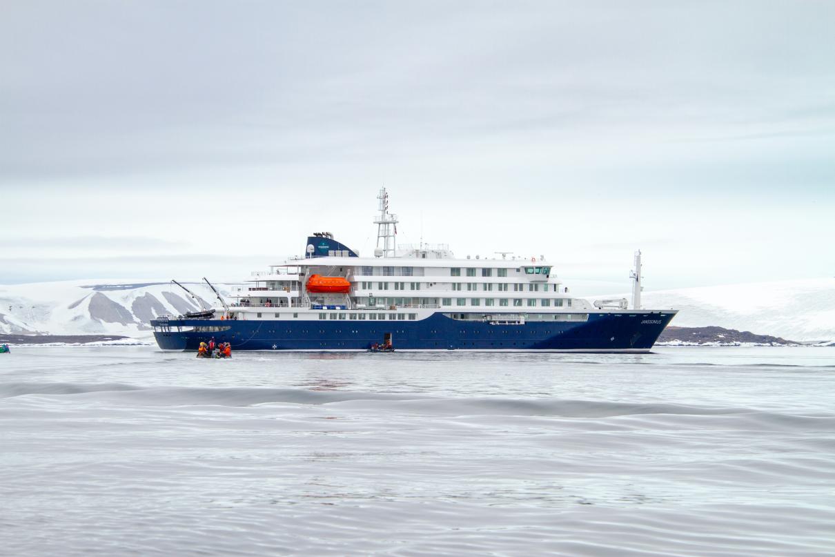 m/v Janssonius